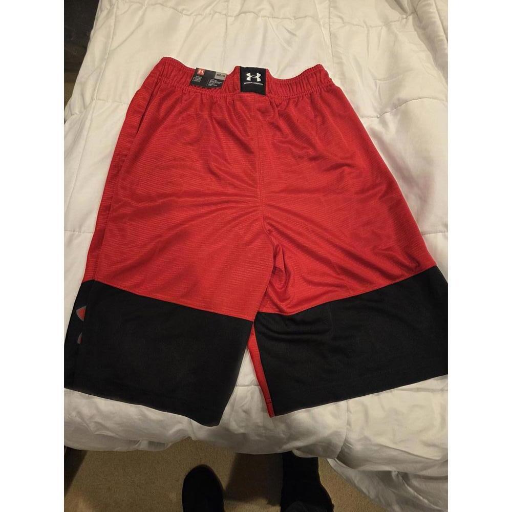 Under Armour Men's Medium Red and Black Athletic Shorts